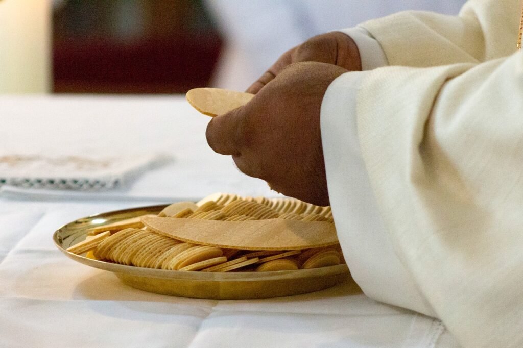 La Verdad sobre la Misa Negra 1 celebration of the eucharist 5243045 1280